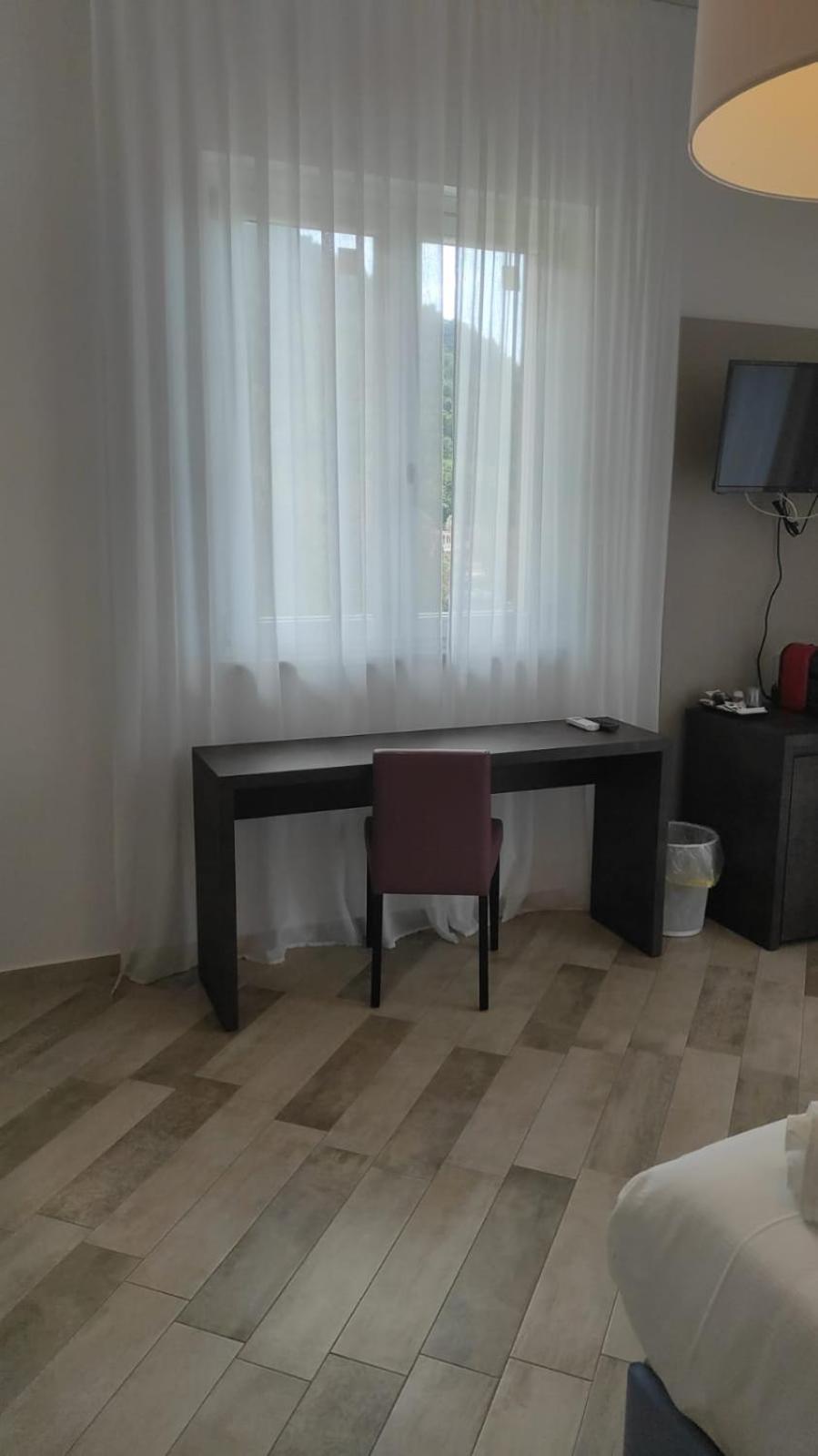 La Perla Del Tirreno Guest House 사프리 외부 사진